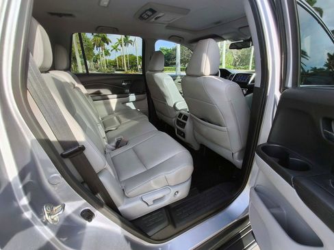 Used 2017 Honda Pilot Touring image 36
