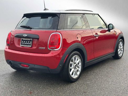 Used 2017 MINI Cooper 2-Door Hardtop image 3