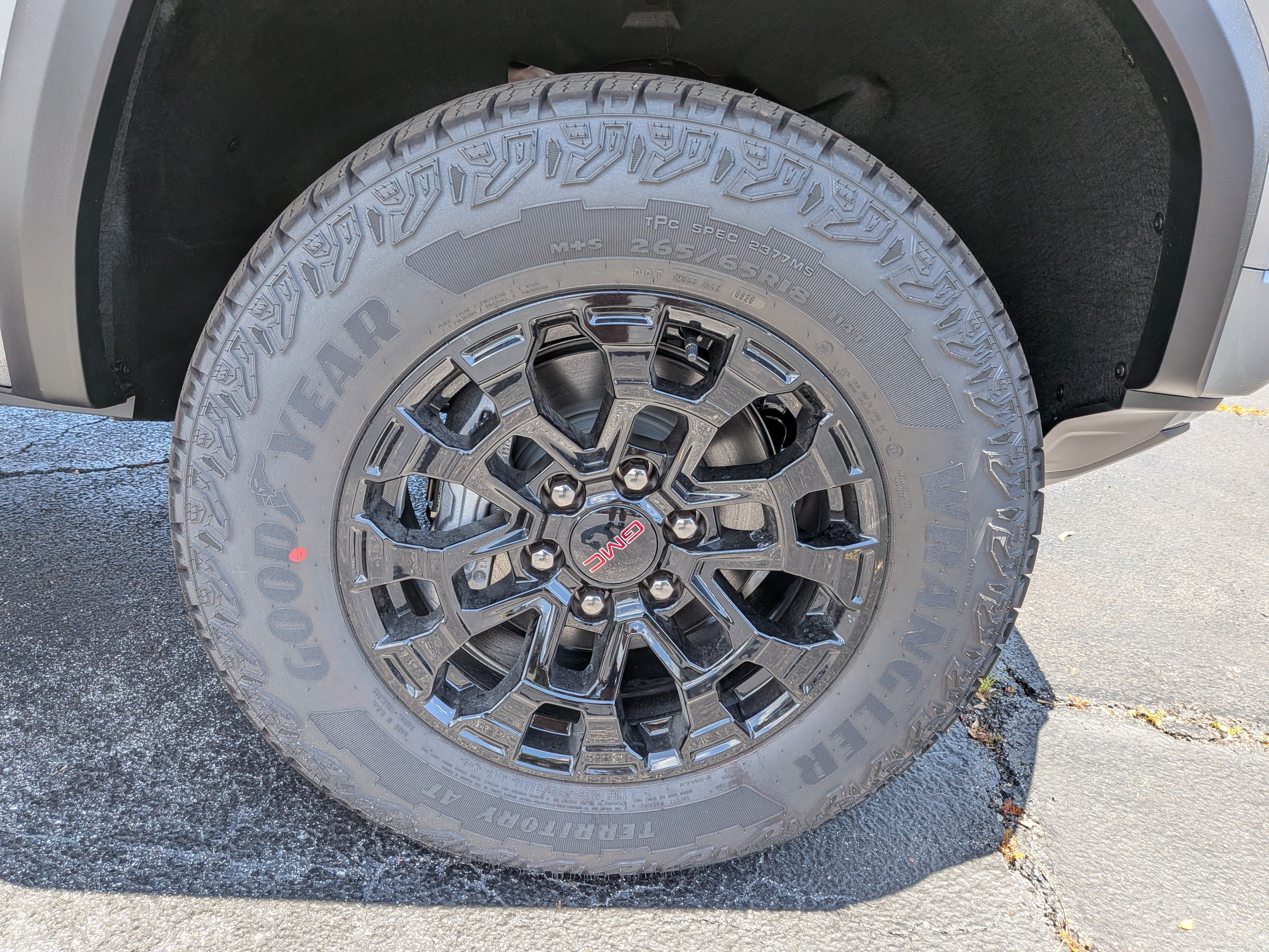 New 2026 GMC Canyon Elevation w/ Convenience Package RWD image 12