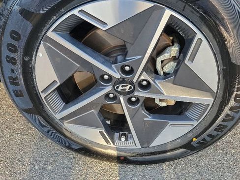 Certified 2025 Hyundai Tucson SEL AWD/4WD image 3