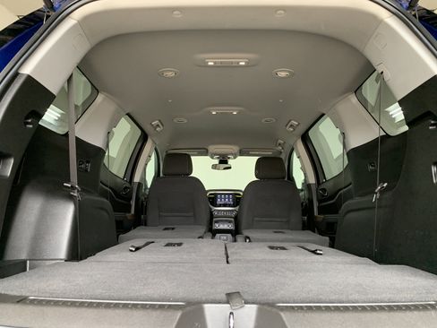 Used 2023 GMC Acadia SLE w/ Elevation Edition image 46