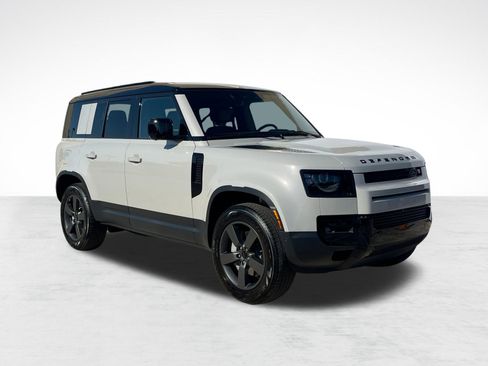 Used 2026 Land Rover Defender 110 S AWD/4WD image 7