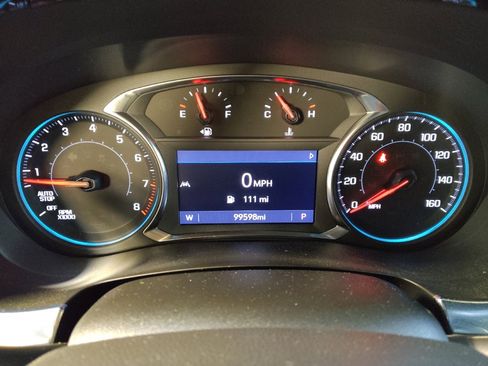 Used 2022 Chevrolet Traverse LT FWD image 23