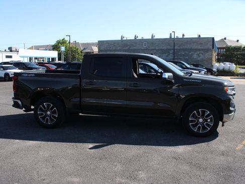 Used 2023 Chevrolet Silverado 1500 LT AWD/4WD image 4