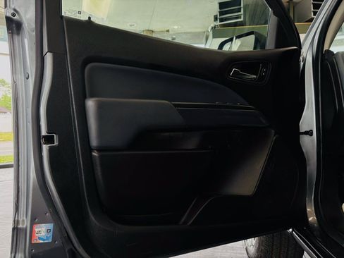 Used 2022 Chevrolet Colorado Z71 AWD/4WD image 27