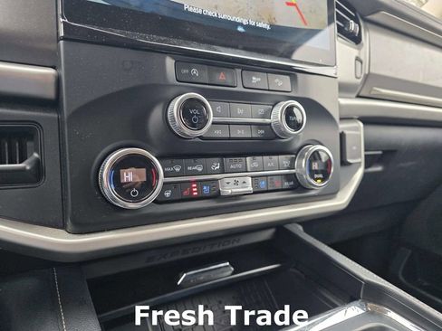 Used 2024 Ford Expedition Max XLT image 19