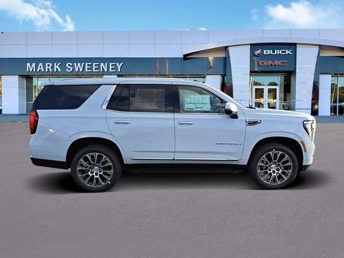 New 2026 GMC Yukon Denali w/ LPO, Floor Liner Package image 31