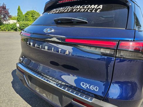 Used 2025 INFINITI QX60 Pure w/ Cargo Package AWD/4WD image 18