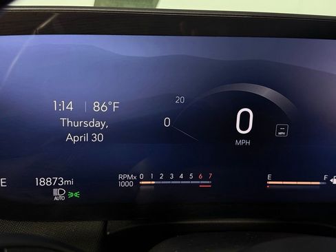 Used 2025 Buick Enclave Preferred AWD/4WD image 15