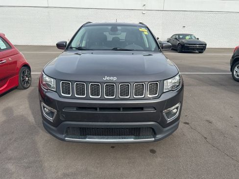 Used 2019 Jeep Compass Limited AWD/4WD image 2