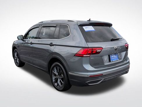 Used 2022 Volkswagen Tiguan SE AWD/4WD image 5