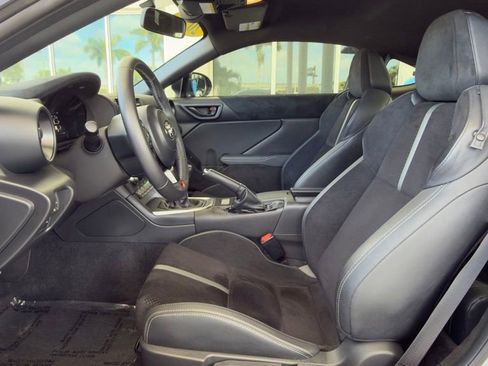 Used 2024 Toyota GR86 Premium RWD image 4