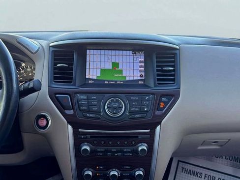 Used 2018 Nissan Pathfinder Platinum w/ Cargo Package image 14