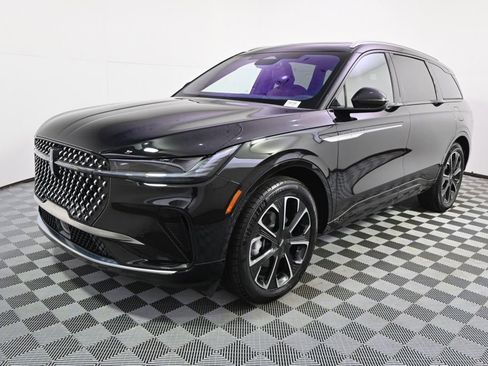 New 2026 Lincoln Nautilus Reserve image 2