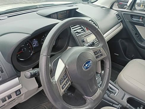 Used 2015 Subaru Forester 2.5i Touring AWD/4WD image 23