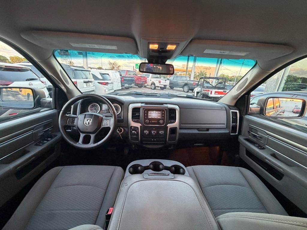Used 2015 RAM 1500 Classic SLT RWD image 15