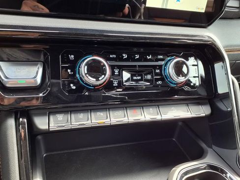 New 2026 GMC Sierra 2500 AT4 w/ AT4 Premium Plus Package AWD/4WD image 18