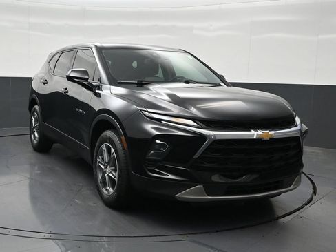 Used 2023 Chevrolet Blazer LT FWD image 8