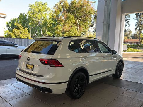Certified 2023 Volkswagen Tiguan SE R-Line AWD/4WD image 5