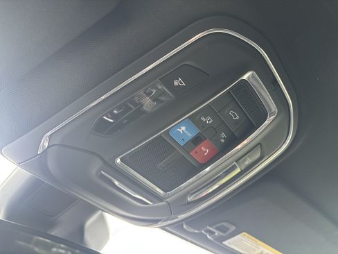 Used 2024 Jeep Grand Cherokee L Limited w/ Black Appearance Package AWD/4WD image 28