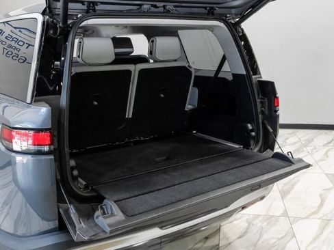 Used 2025 Rivian R1S Adventure AWD/4WD image 56