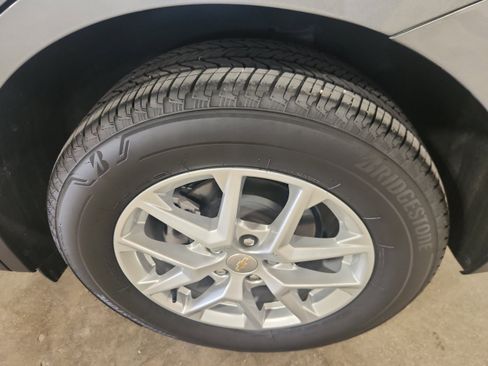 Used 2024 Chevrolet Equinox LT image 10