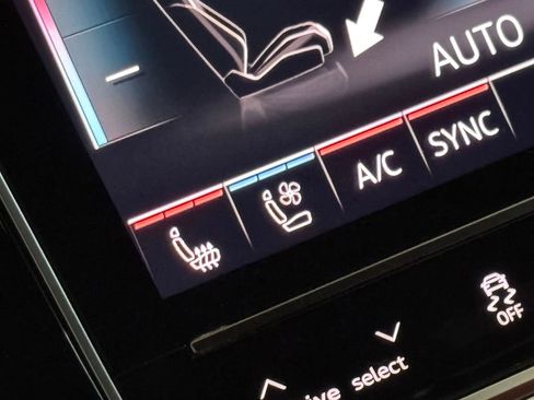 Used 2024 Audi SQ8 Prestige w/ Prestige Package AWD/4WD image 30