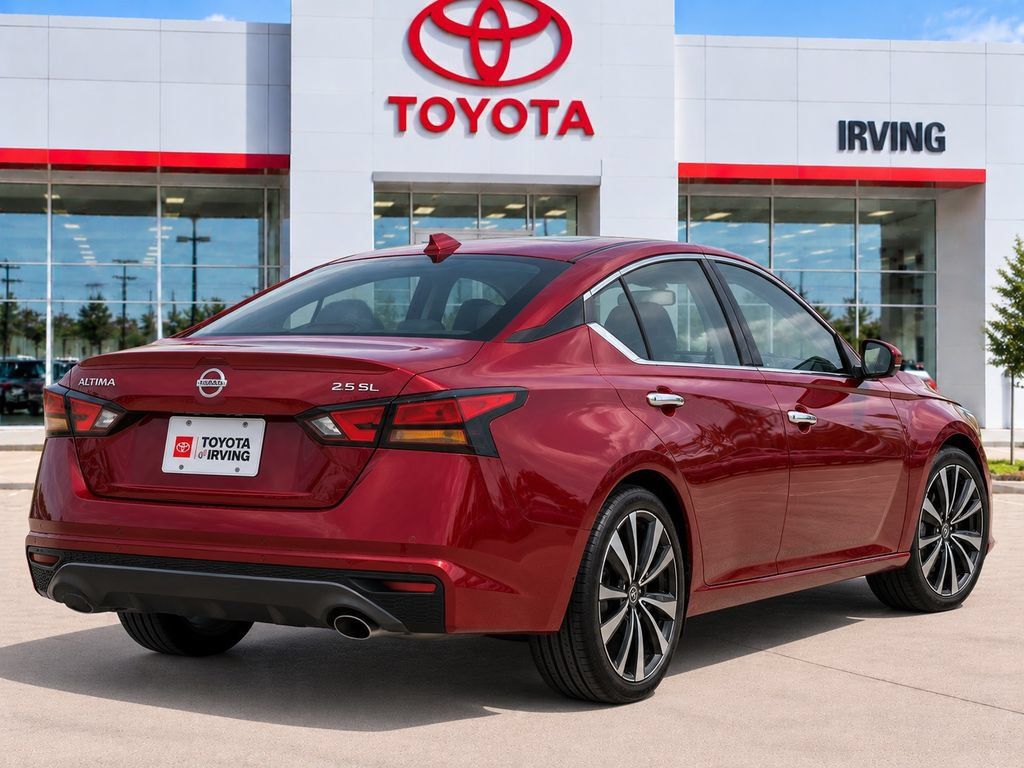 Used 2023 Nissan Altima 2.5 SL FWD image 7
