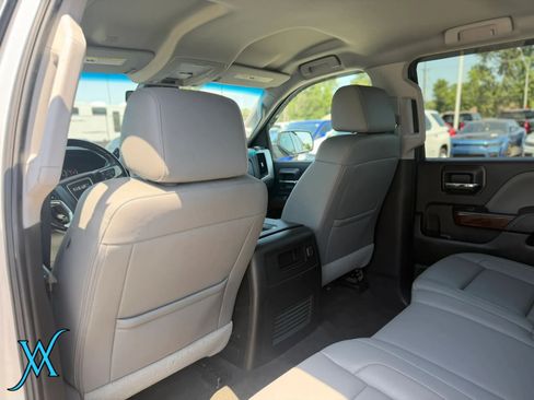 Used 2018 GMC Sierra 1500 SLT AWD/4WD image 17