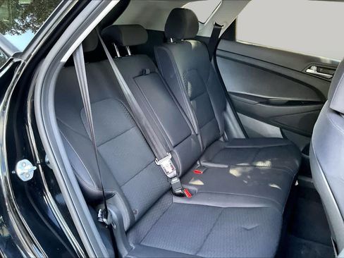Used 2019 Hyundai Tucson Value FWD image 20