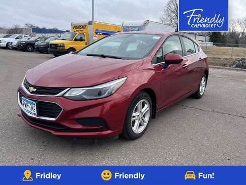 Used 2018 Chevrolet Cruze LT w/ Convenience Package image 1