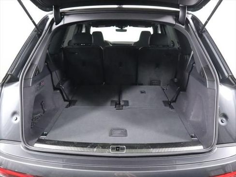 New 2025 Audi SQ7 Premium Plus image 30