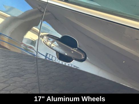 Used 2025 Chevrolet Malibu LT image 19