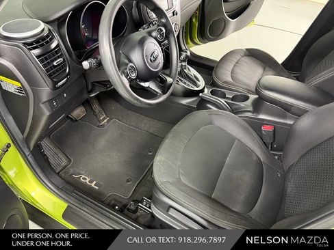 Used 2016 Kia Soul + FWD image 19