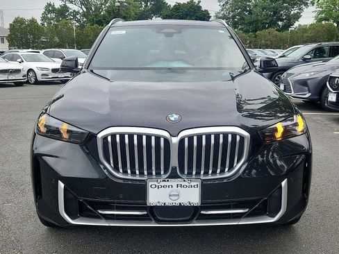Used 2024 BMW X5 xDrive40i AWD/4WD image 2