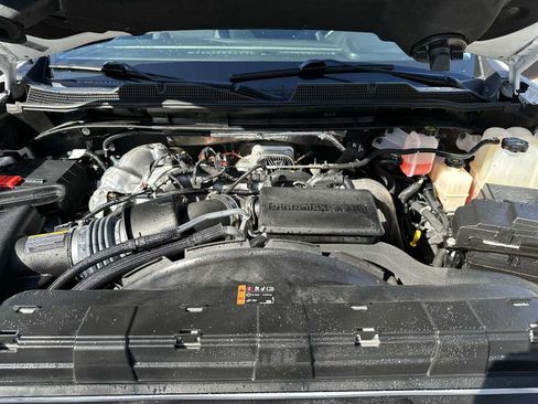 Used 2025 Chevrolet Silverado 2500 LT w/ Convenience Package image 13