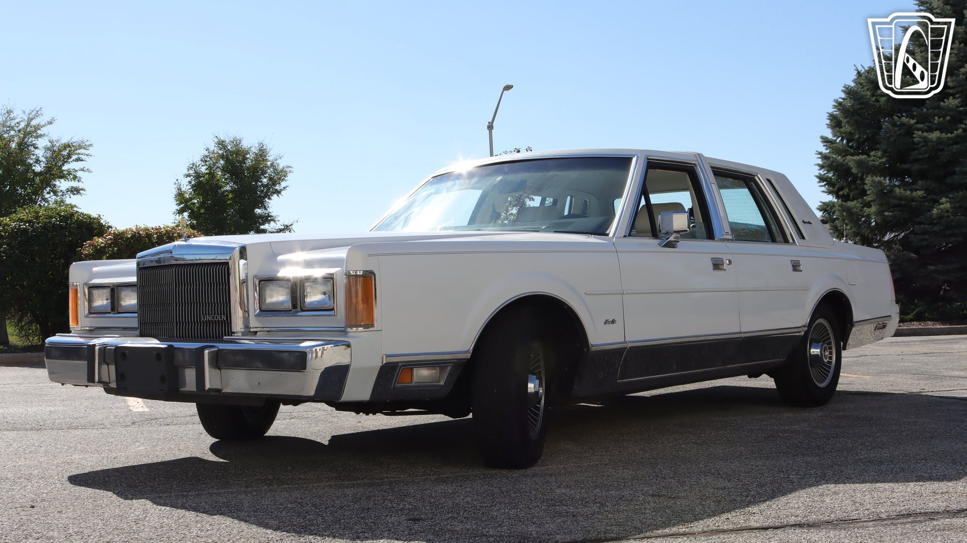 Used 1989 Lincoln Town Car Signature RWD image 34
