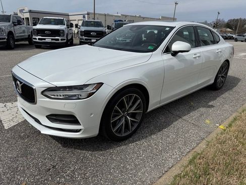 Used 2017 Volvo S90 T6 Momentum w/ Vision Package image 7