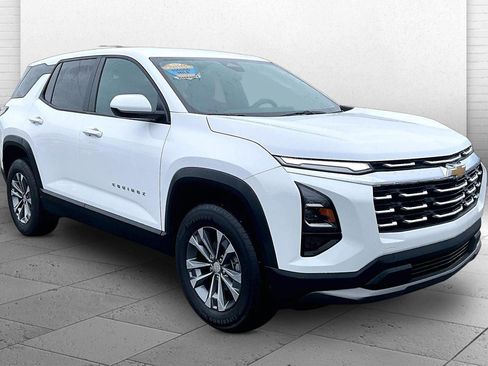 Used 2026 Chevrolet Equinox LT FWD image 1