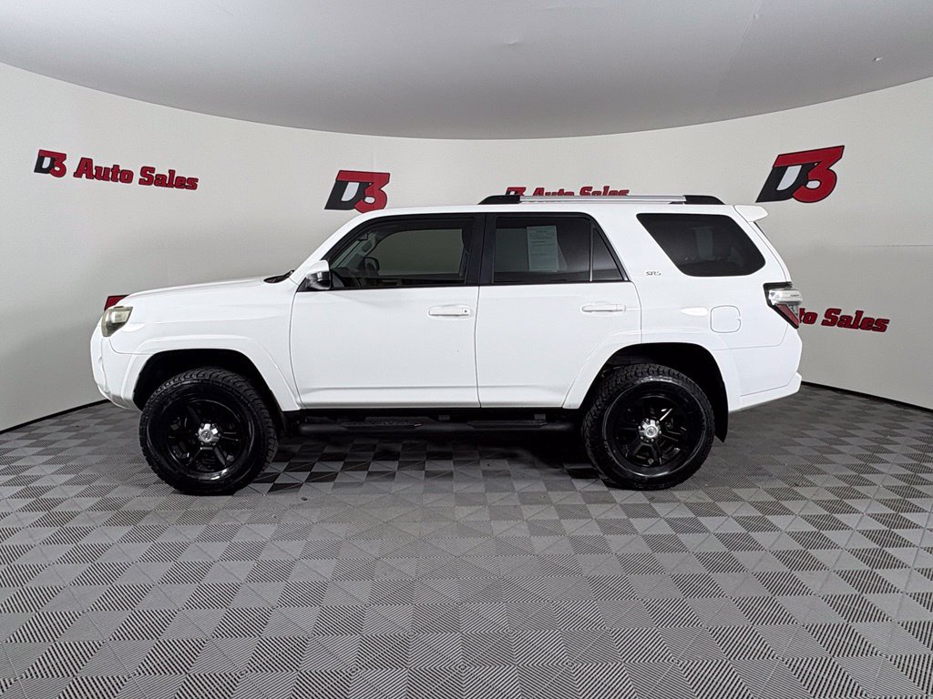 Used 2021 Toyota 4Runner SR5 AWD/4WD image 4