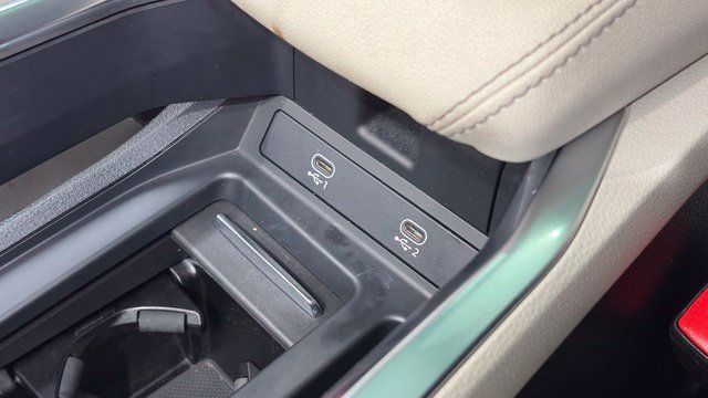 Used 2024 Audi Q8 e-tron Premium Plus w/ Premium Plus Package AWD/4WD image 47