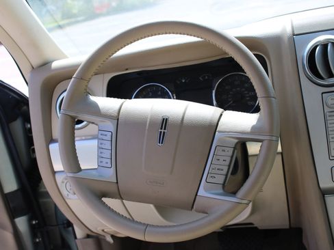 Used 2008 Lincoln MKZ FWD image 11