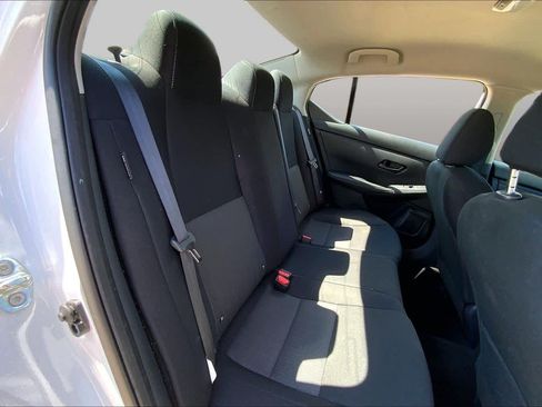 Used 2024 Nissan Sentra SV FWD image 18