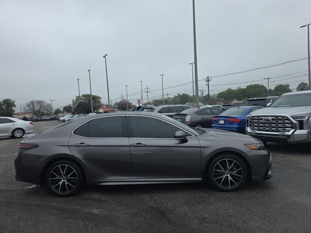 Certified 2024 Toyota Camry SE FWD image 3