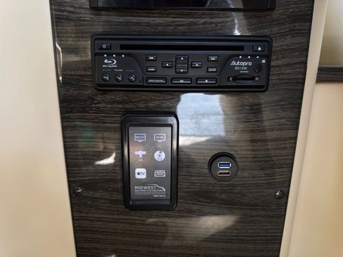 Used 2019 Mercedes-Benz Sprinter 170 image 54