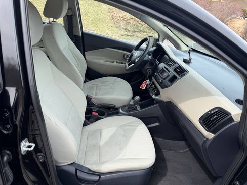 Used 2012 Kia Rio LX w/ PWR Pkg FWD image 9