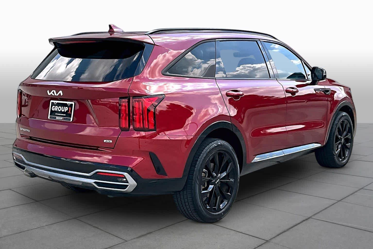 Certified 2023 Kia Sorento SX AWD/4WD image 11