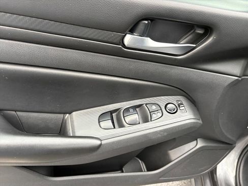 Certified 2021 Nissan Altima 2.5 S image 23