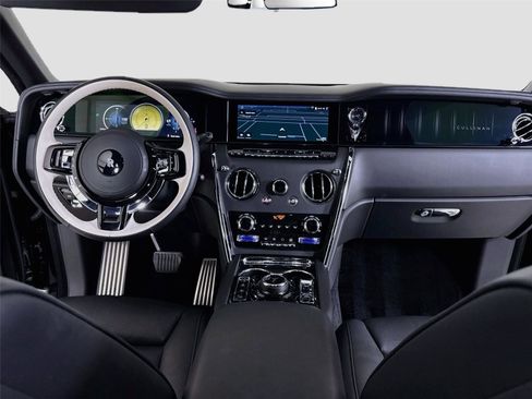 Used 2025 Rolls-Royce Cullinan AWD/4WD image 31