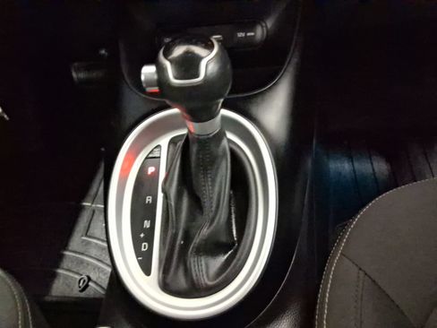Used 2016 Kia Soul FWD image 26
